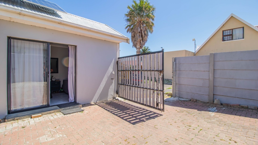2 Bedroom Property for Sale in Admirals Park Western Cape
